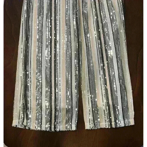 Fashion Nova Hot Stuff Sequin Wide Leg Pants - Silver Size Large (0156) - Picture 6 of 11